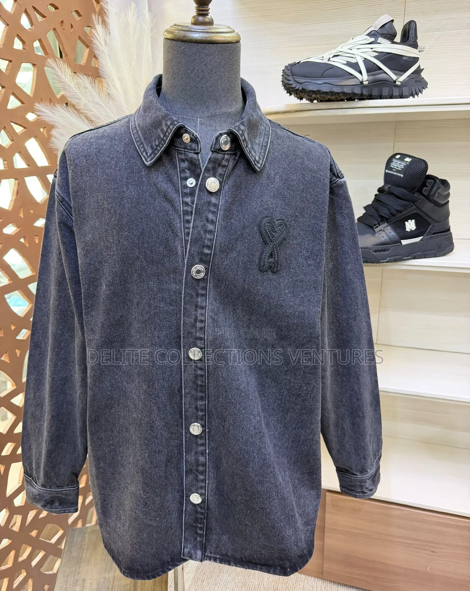 *Original Ami of Paris Jeans Shirt Available in Store 🏬 M —— XXL