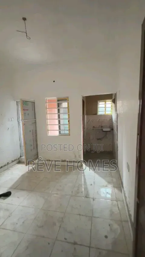 Studio Apartment in Shomolu / Shomolu for rent
