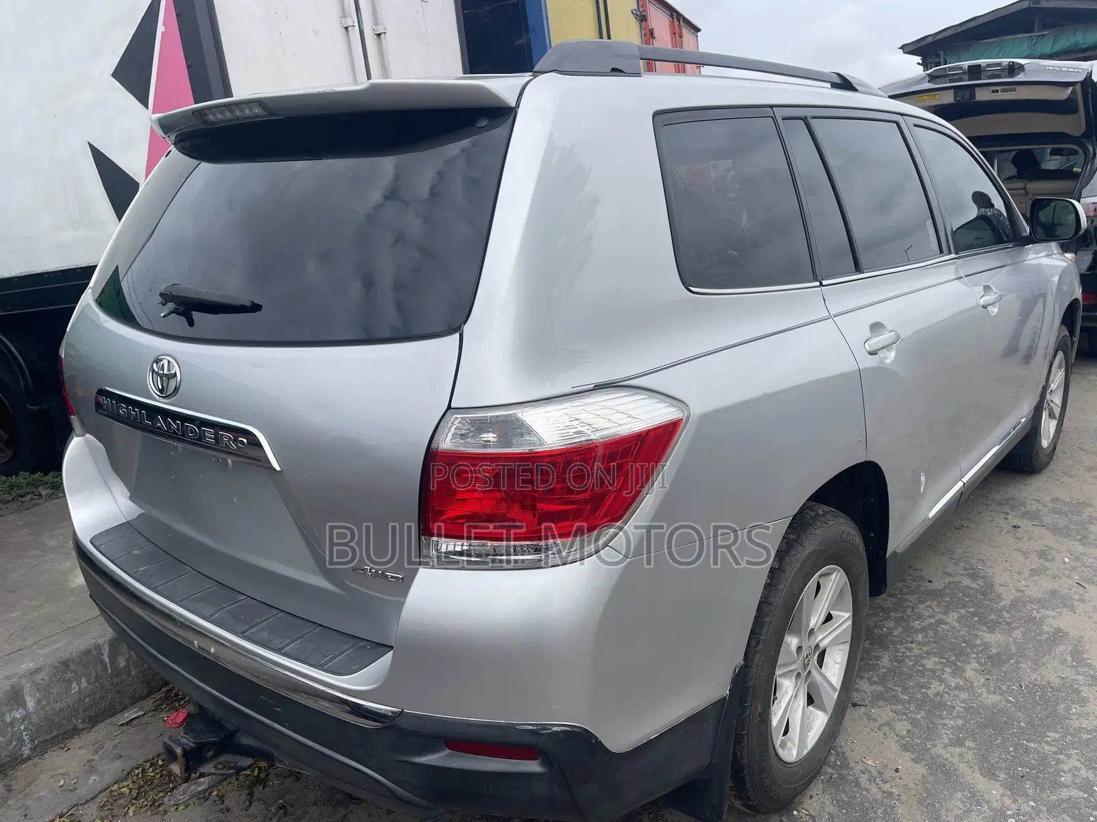 Toyota Highlander 3.5L 4WD 2013 Silver