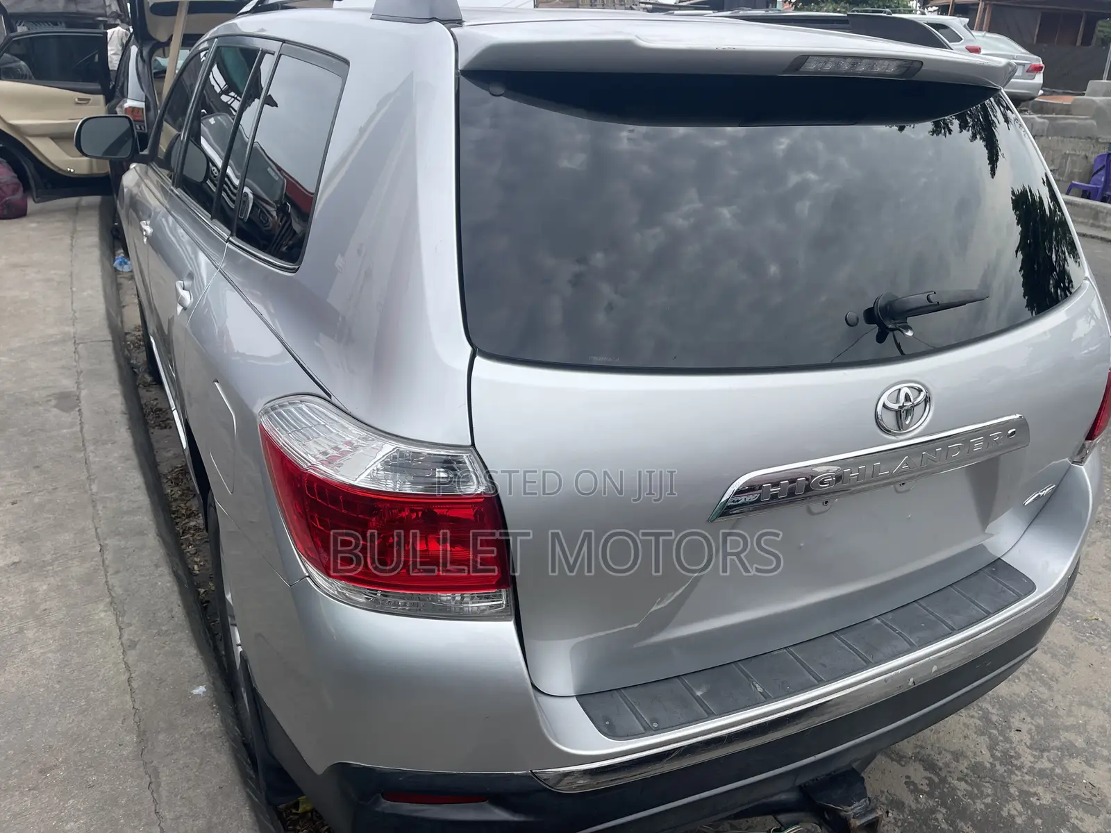 Toyota Highlander 3.5L 4WD 2013 Silver