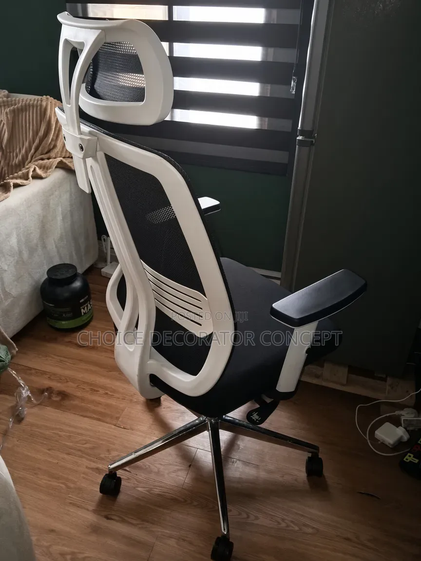 Ergonomic Mesh Office Chair With Headrest – Black