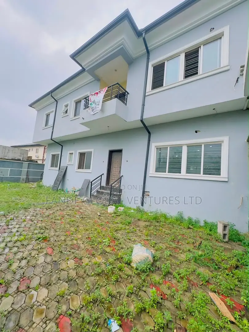 3bdrm Duplex in Magodo for sale