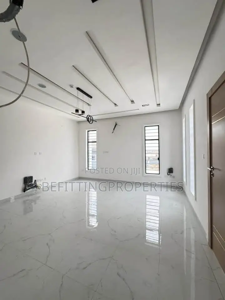 5bdrm Duplex in Omole Phase 1 for sale