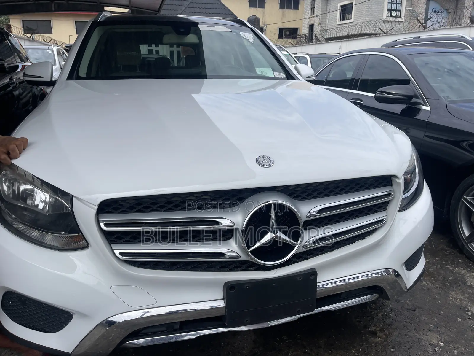 Mercedes-Benz C300 Luxury Sedan RWD (2.0L 4cyl 7A) 2016 White