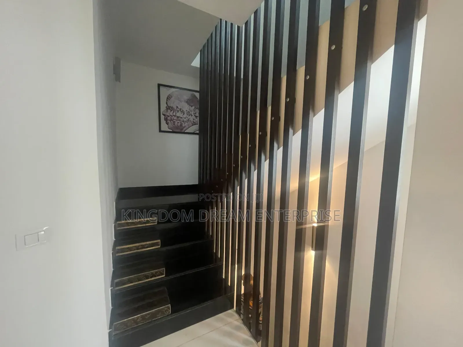Furnished 5bdrm Duplex in Western Foreshore for sale