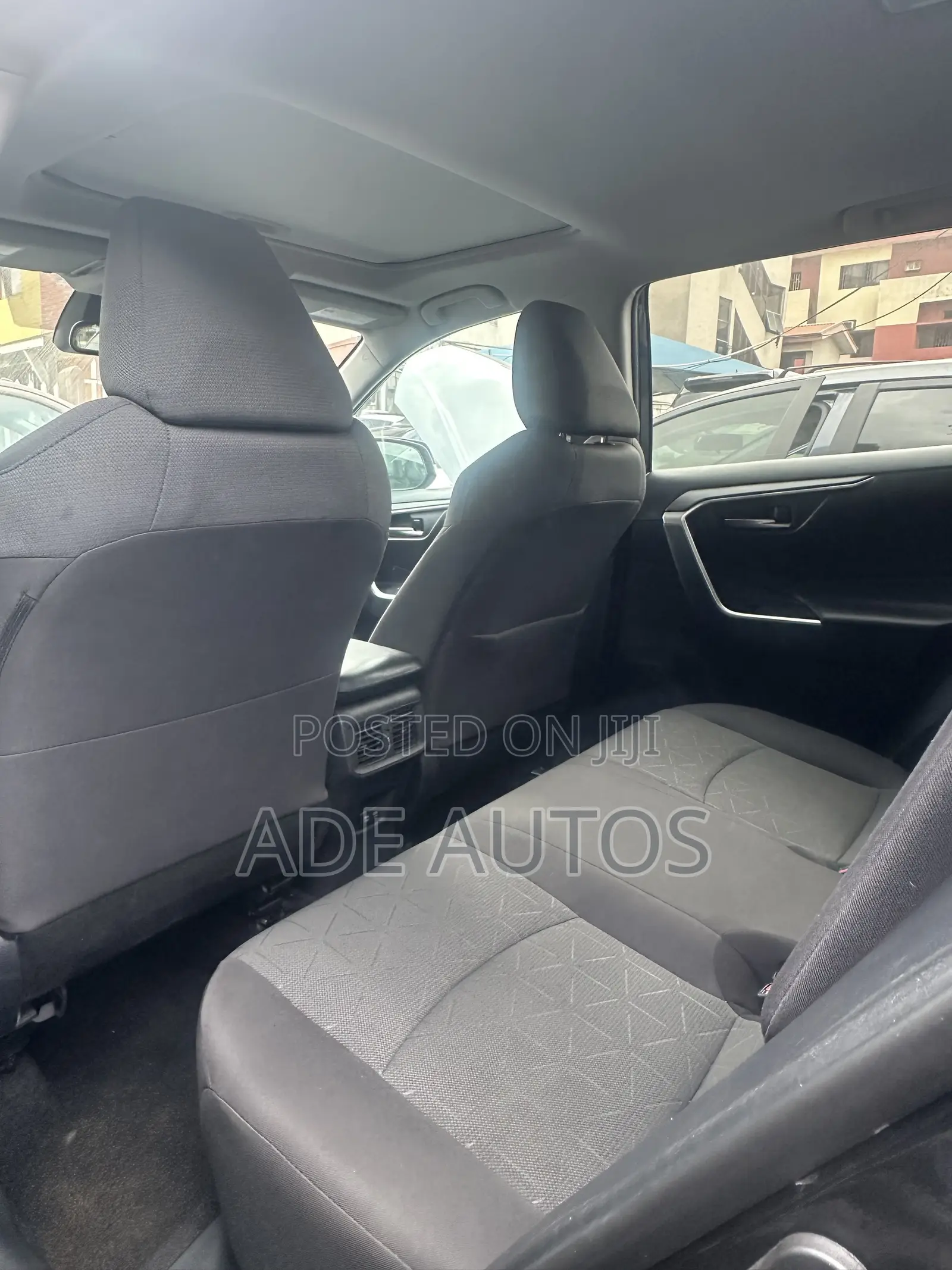 Toyota RAV4 XLE AWD 2019 Gray