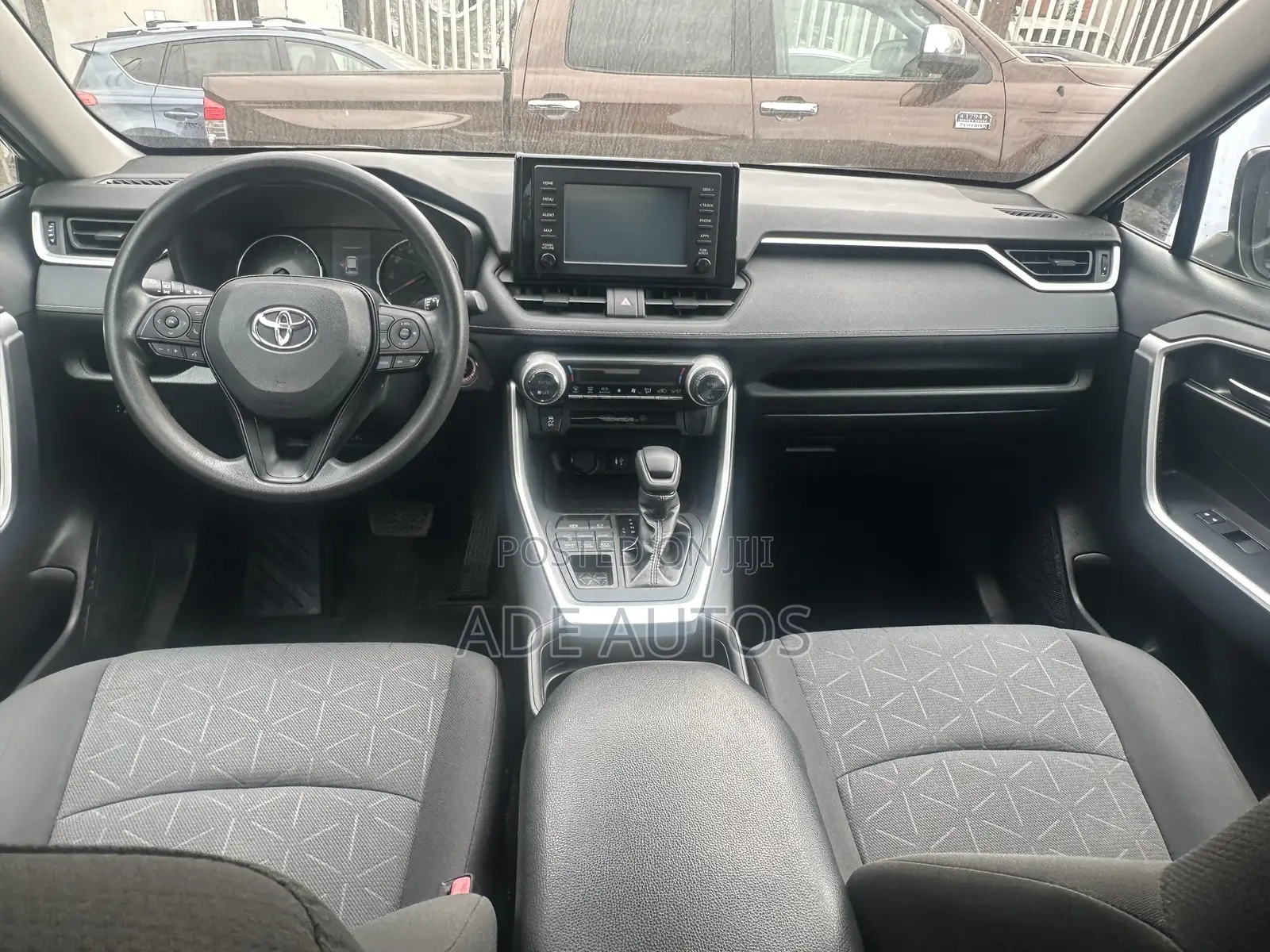 Toyota RAV4 XLE AWD 2019 Gray