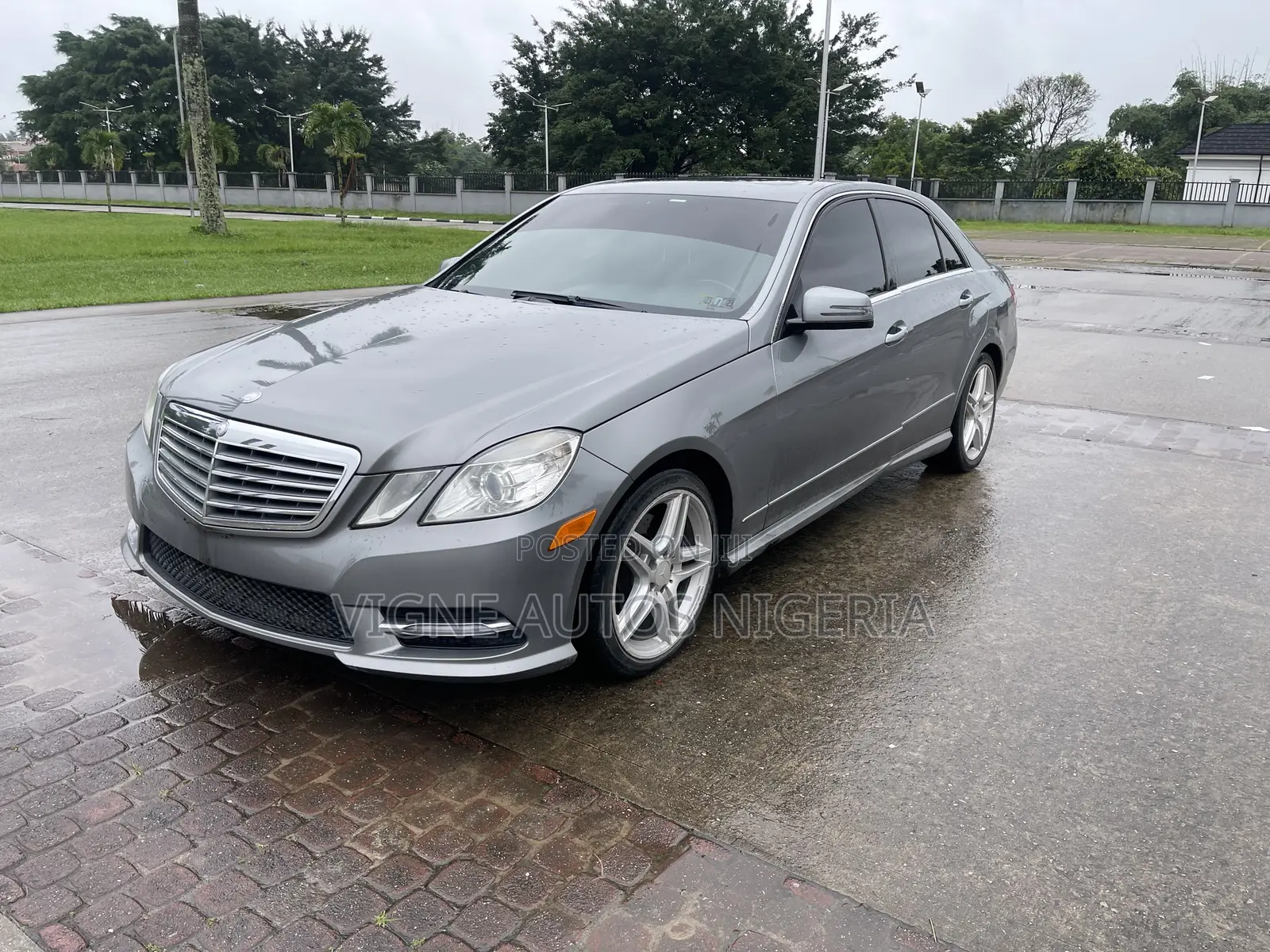 Mercedes-Benz E350 Base 4dr 4Matic Sedan AWD (3.5L 6cyl 7A) 2012 Blue