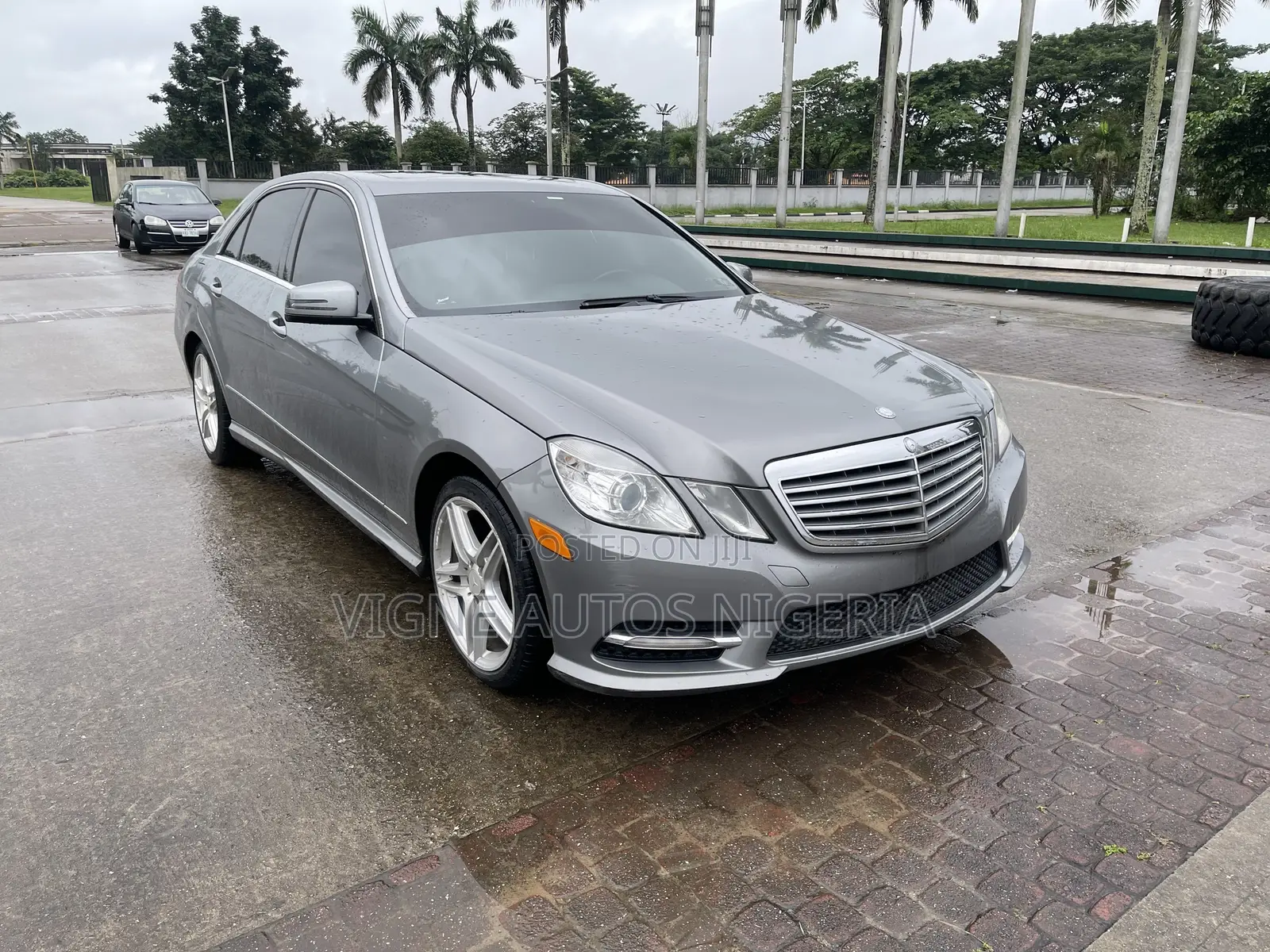Mercedes-Benz E350 Base 4dr 4Matic Sedan AWD (3.5L 6cyl 7A) 2012 Blue