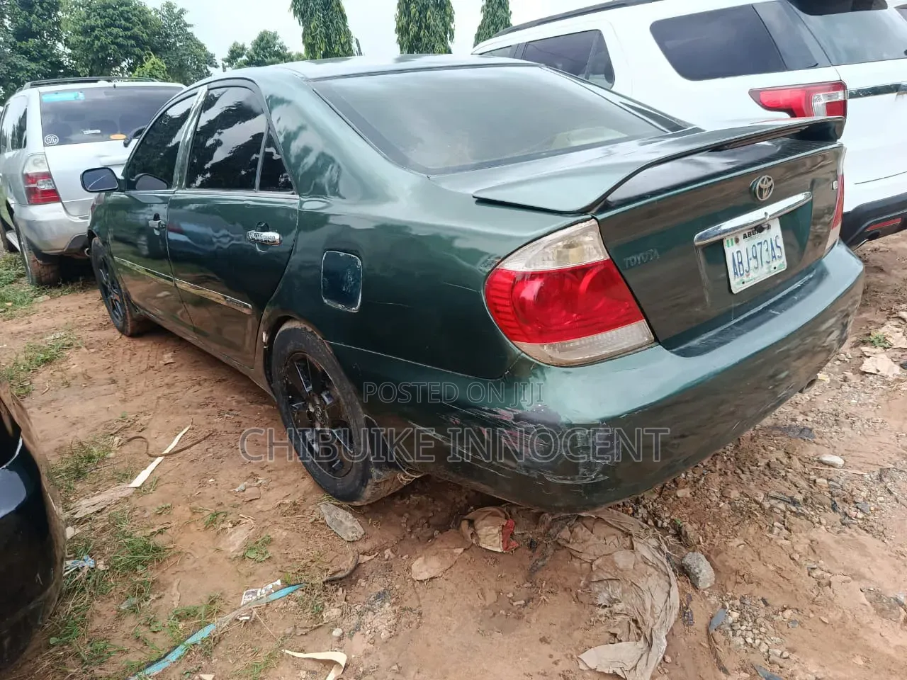 Toyota Camry 2004