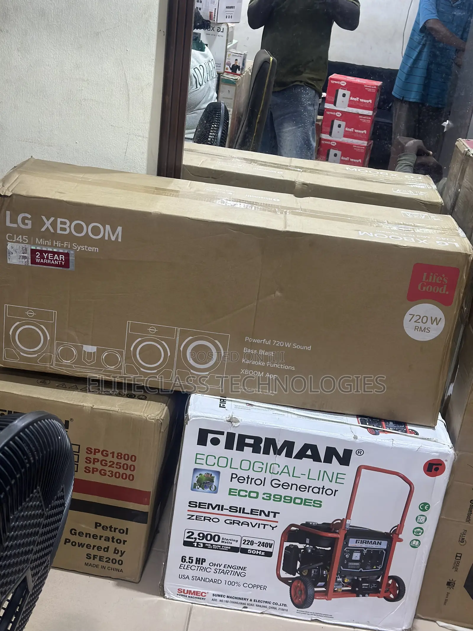LG CJ45 720W Mini Hi-Fi Stereo System