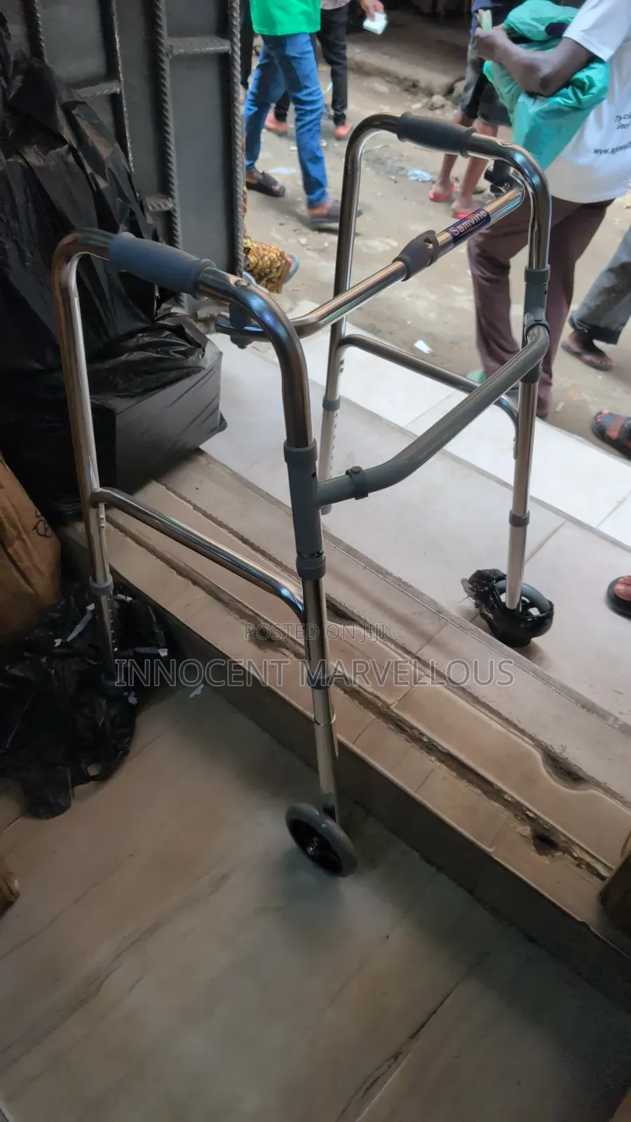 New Walking Frame With Tyre