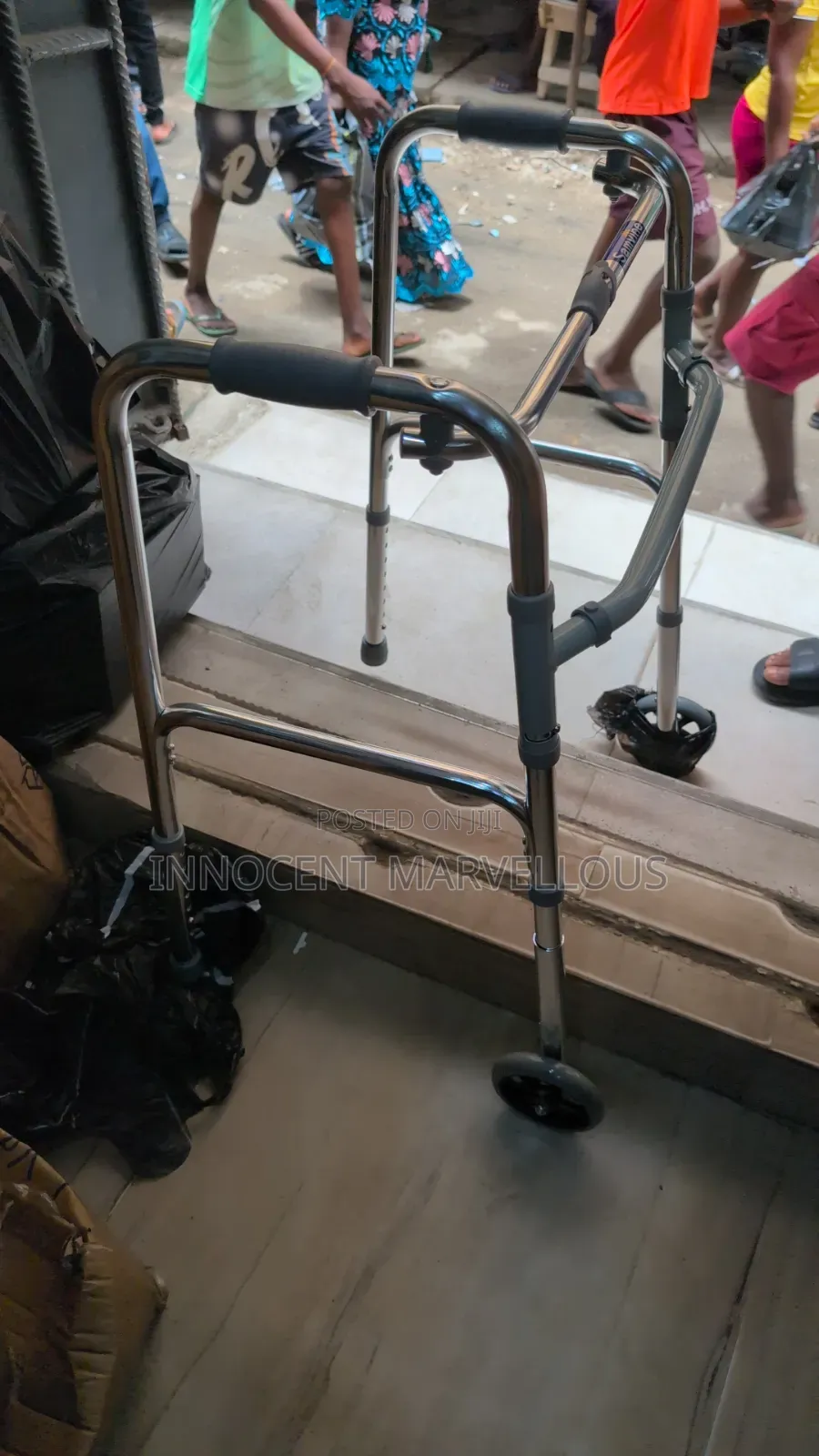New Walking Frame With Tyre