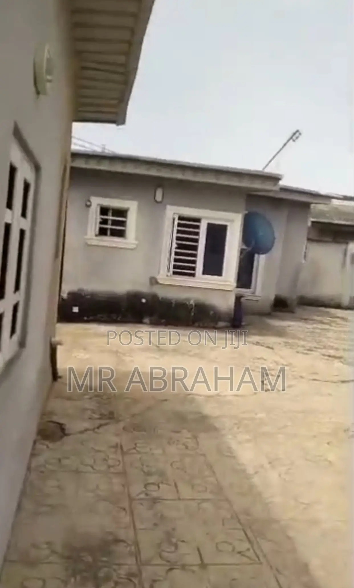 12bdrm Bungalow in Baruwa, Ipaja, Lagos for sale