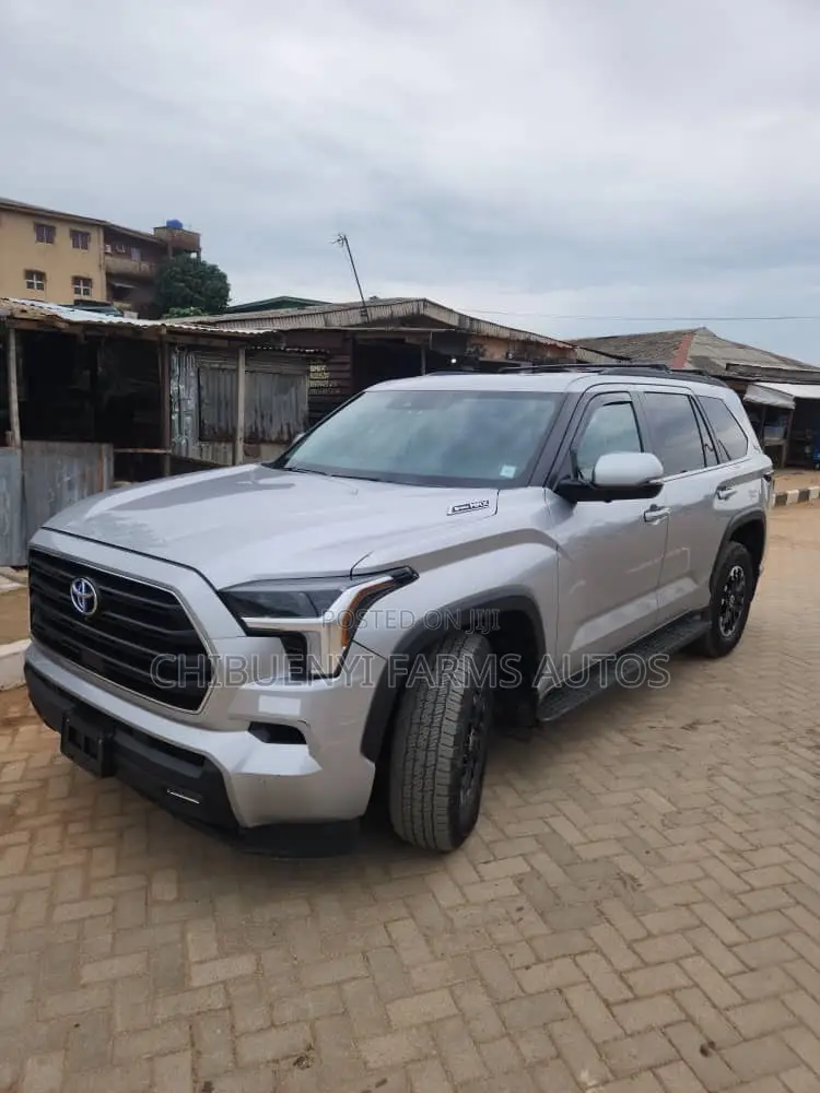 Toyota Sequoia 2024 Silver