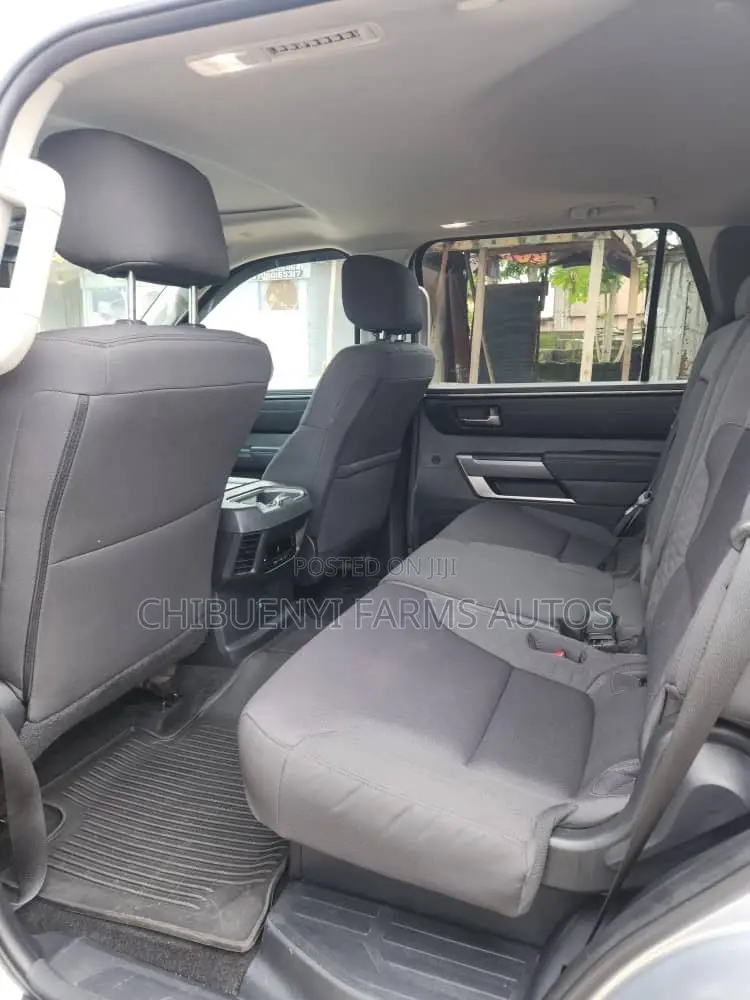 Toyota Sequoia 2024 Silver