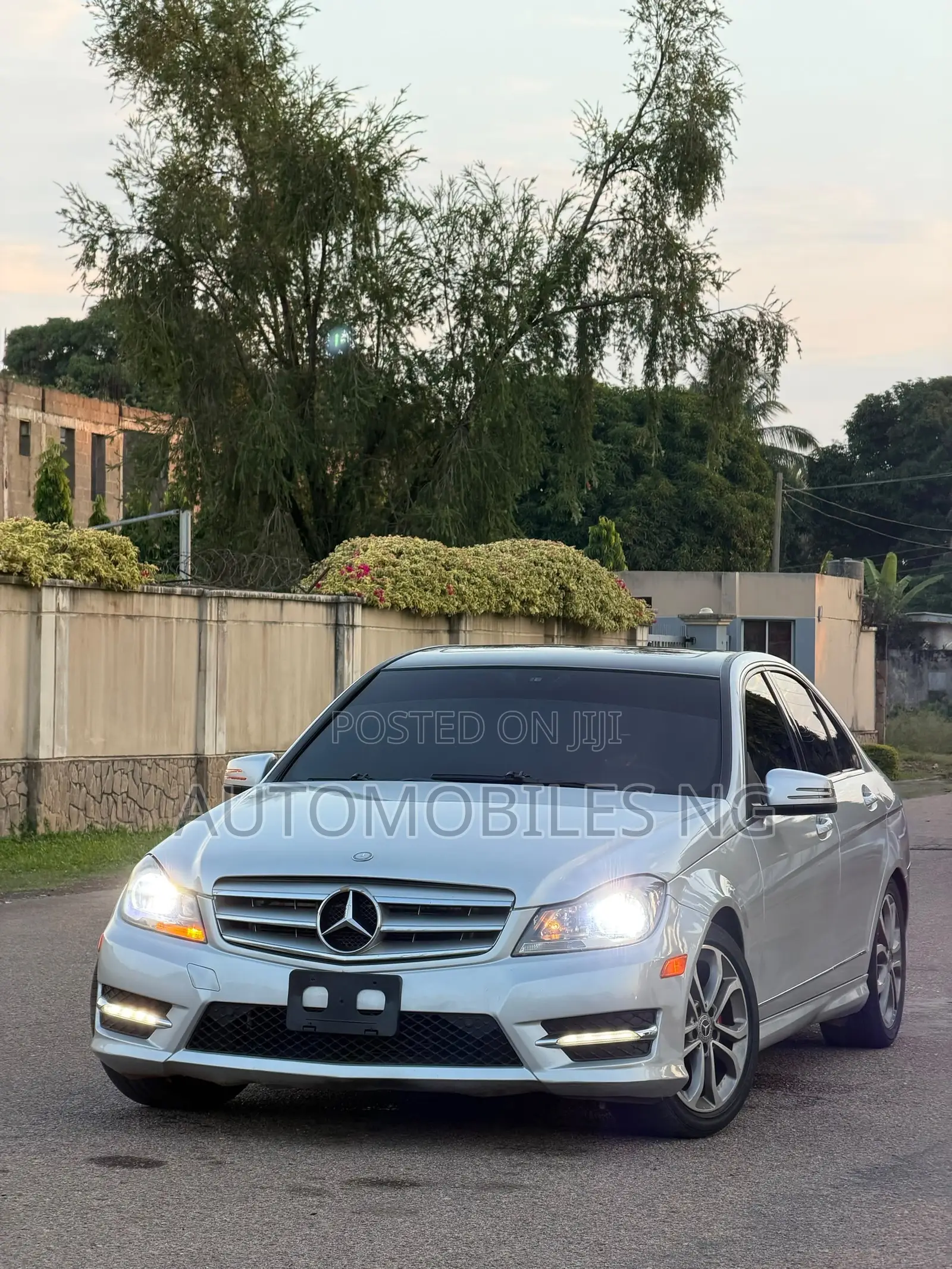 Mercedes-Benz C300 Sport 4Matic Sedan AWD (3.0L 6cyl 7A) 2012 Silver