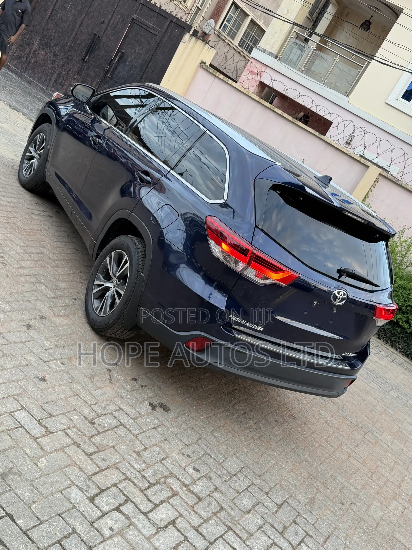Toyota Highlander XLE V6 4x2 (3.5L 6cyl 6A) 2016 Blue