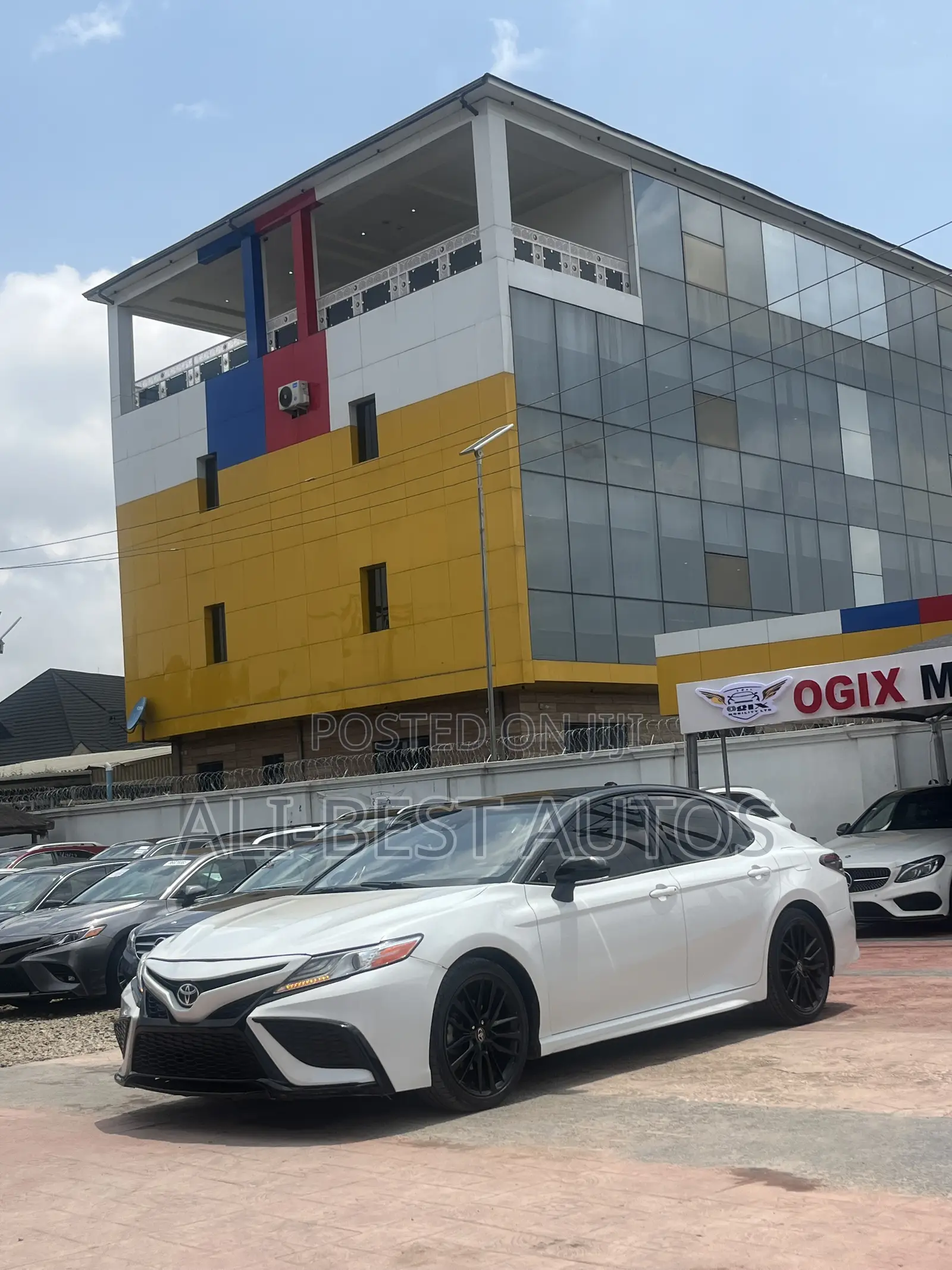 Toyota Camry 2021 White