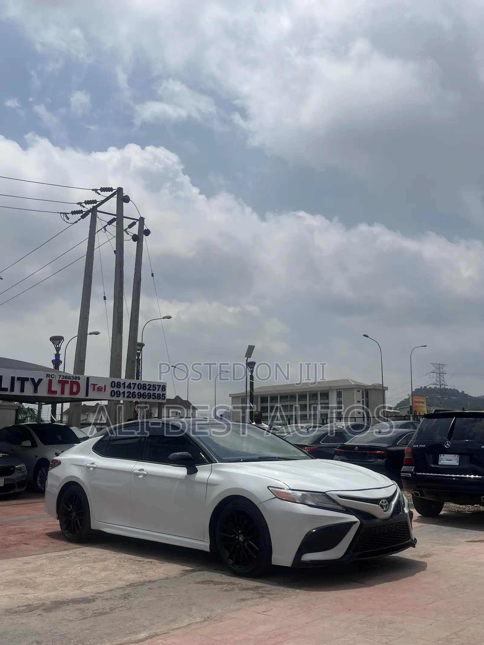 Toyota Camry 2021 White