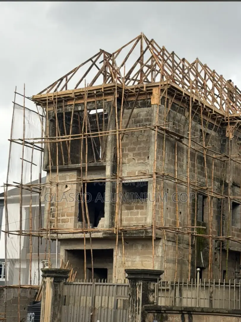We Deal With Quality Roofing Materials