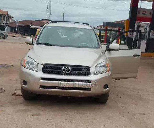 Toyota RAV4 2008 Gold