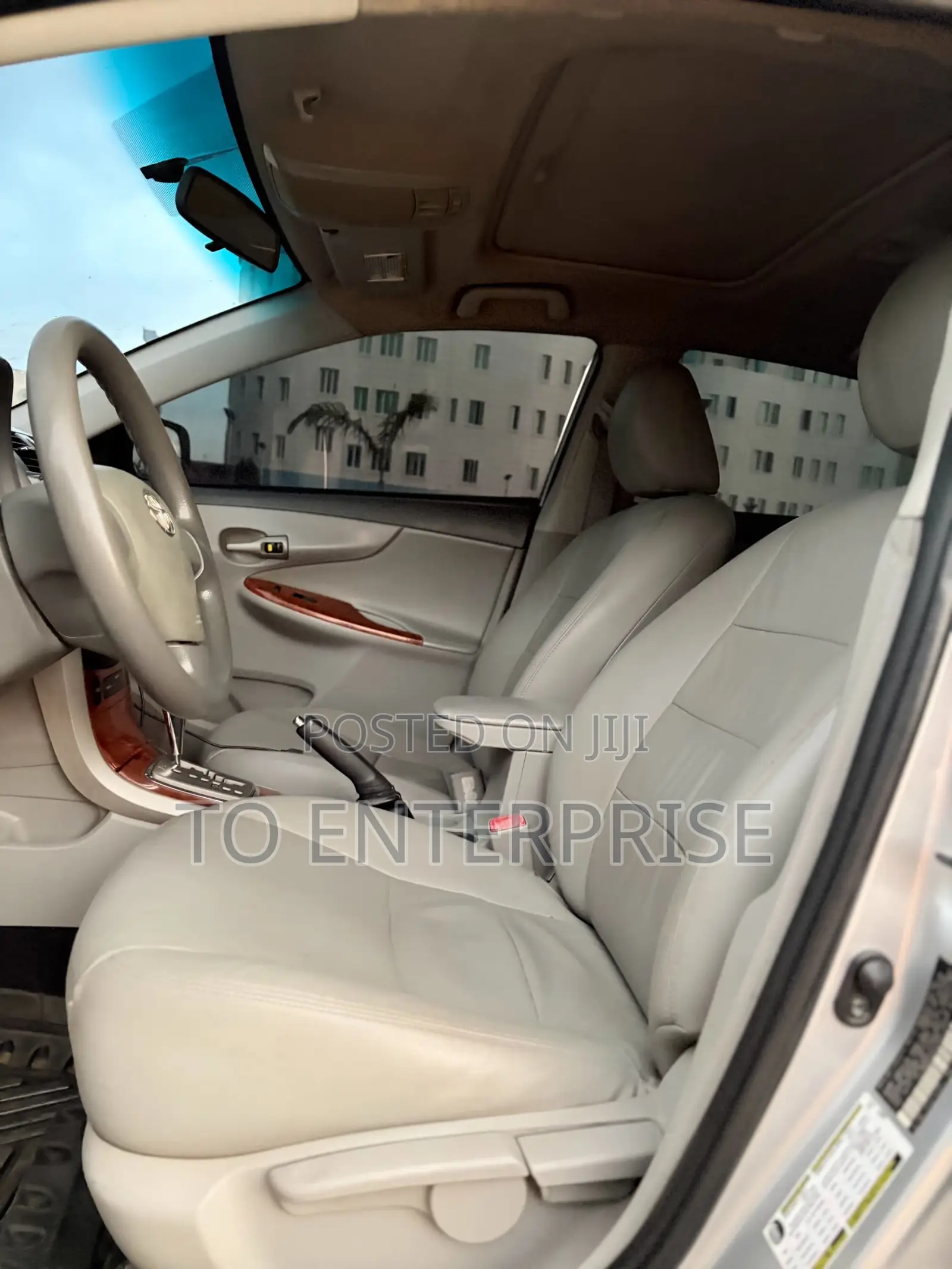 Toyota Corolla 2010 Silver