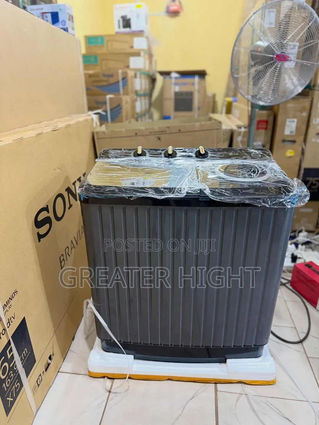 LG Twin Tub Washing Machine
Capacity: 8kg