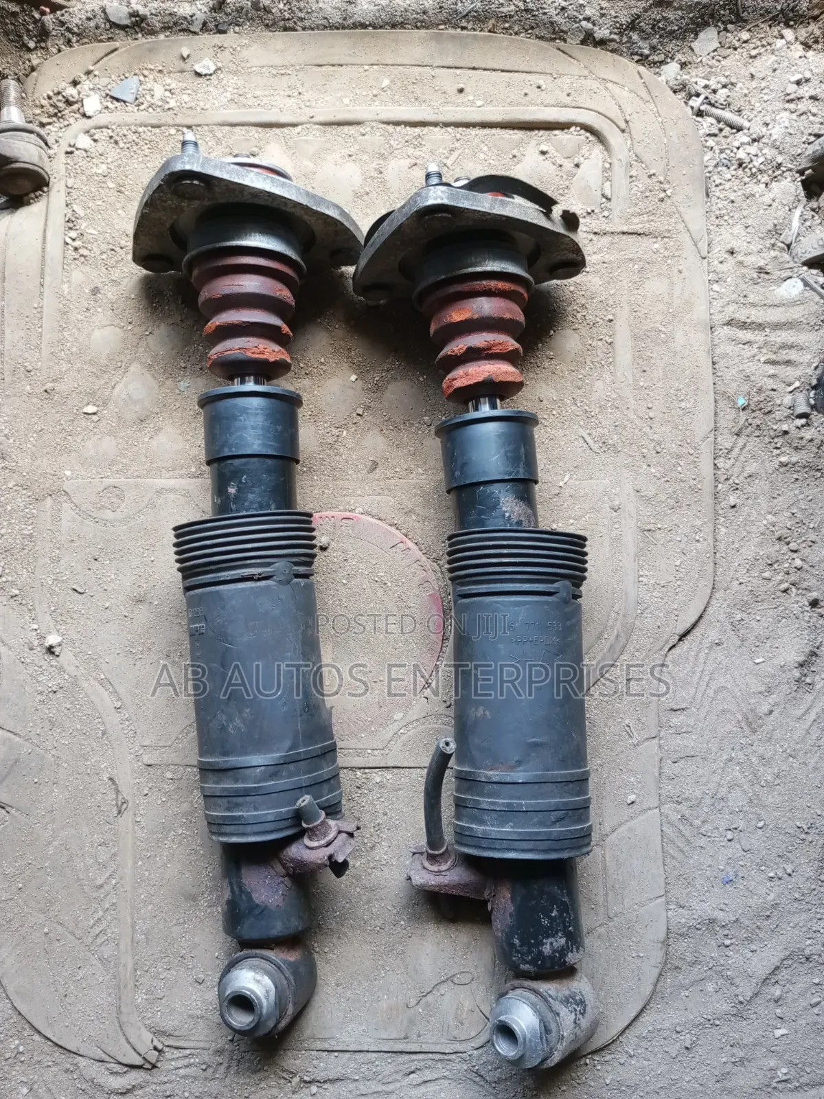 BMW E70 X5 , X6 Rear Shocks Absorber