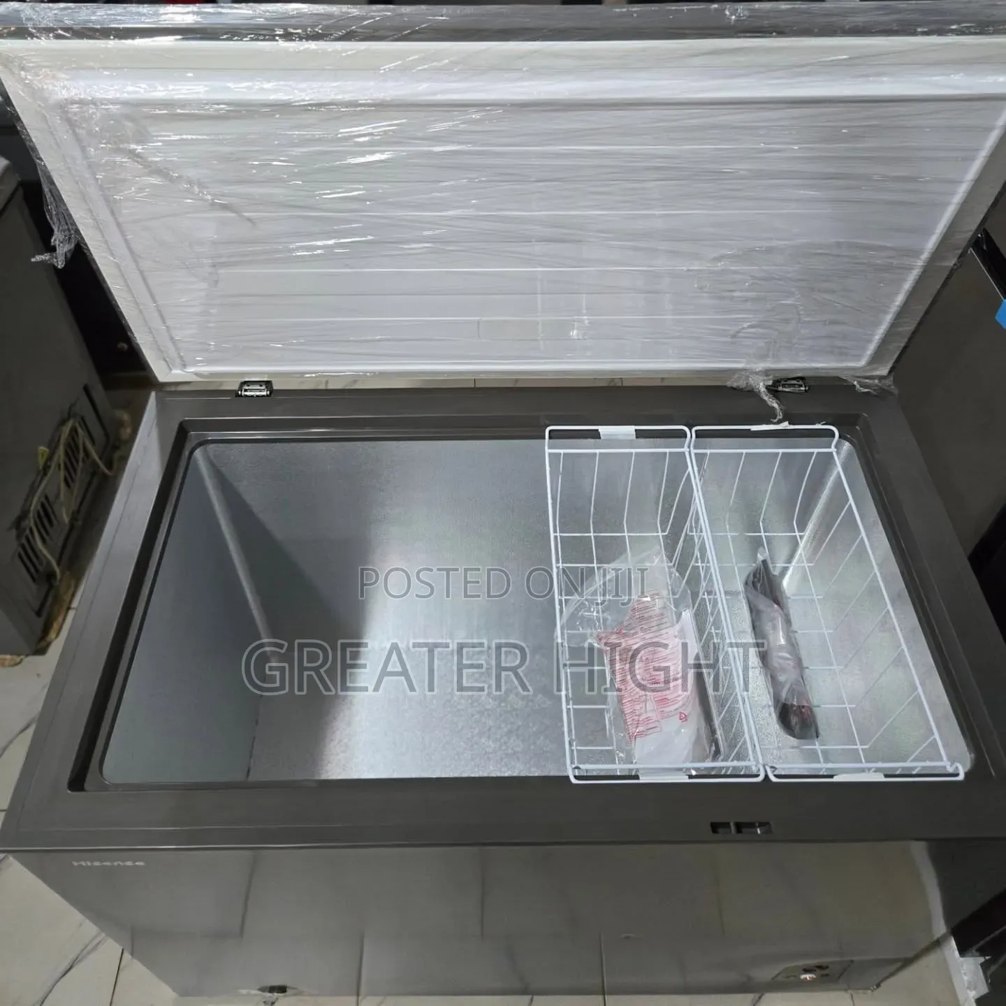 Hisense Chest Freezer 
Model: Fc390sh
Gross Volume: 297l