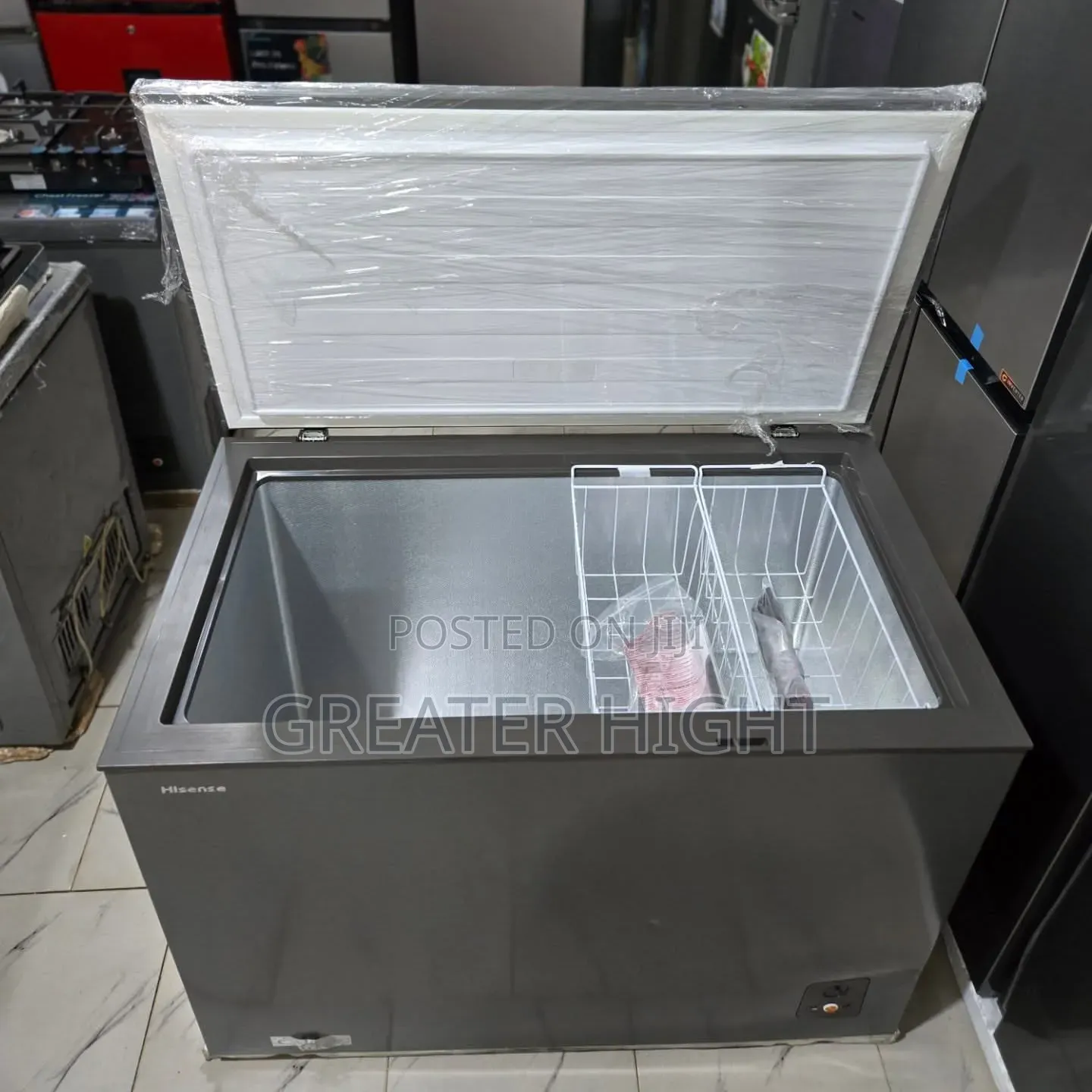 Hisense Chest Freezer 
Model: Fc390sh
Gross Volume: 297l