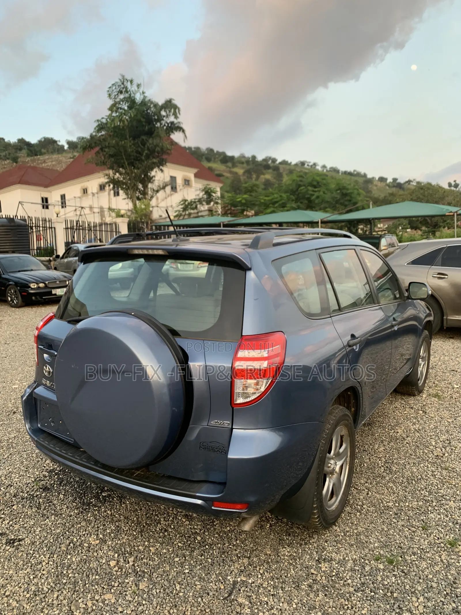 Toyota RAV4 2010 Blue