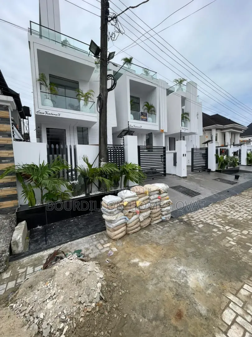 5bdrm Duplex in Ikota Lekki Lagos for sale