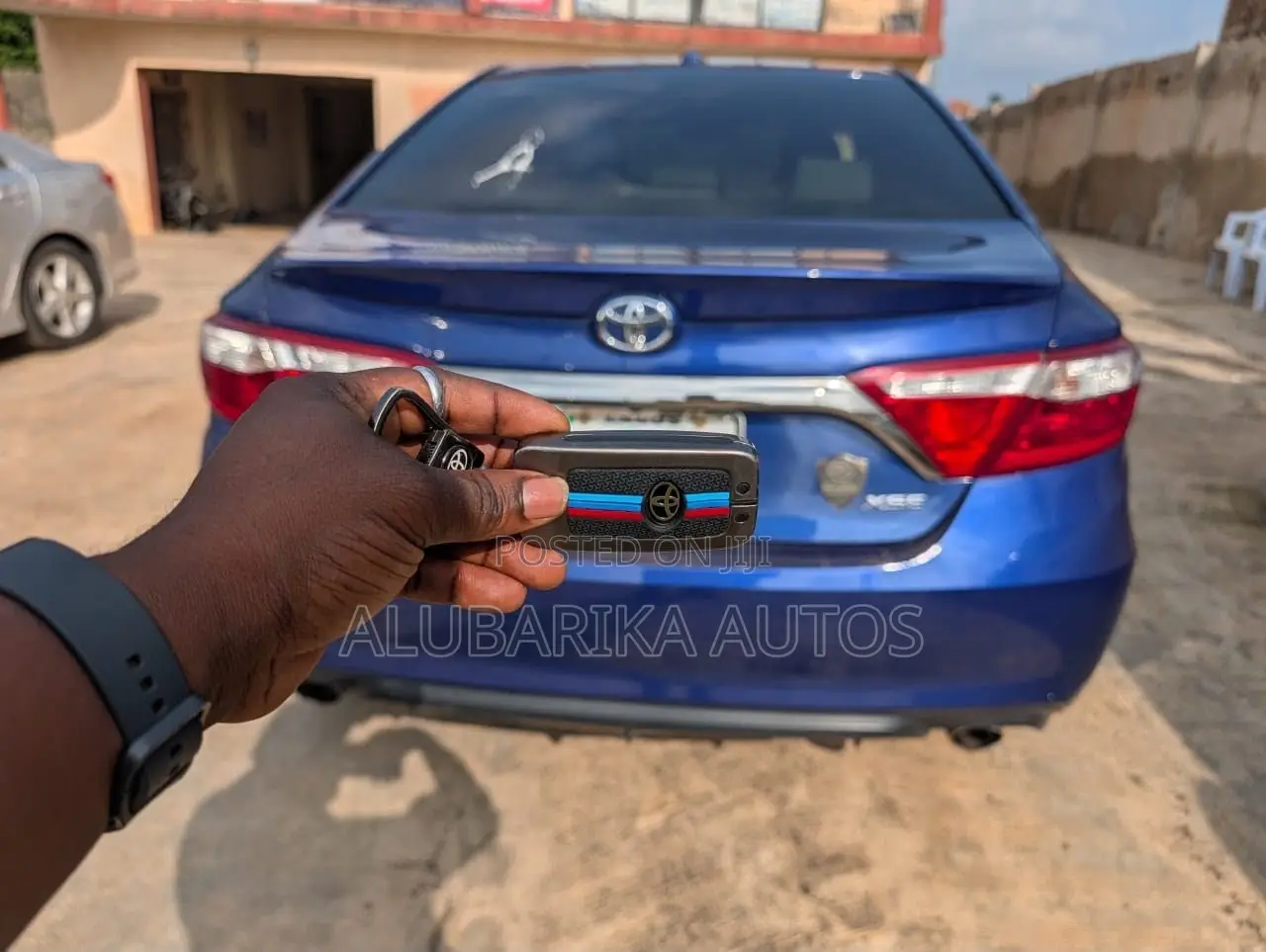 Toyota Camry XLE 4dr Sedan w/Prod. End 11/13 (3.5L 6cyl 6A) 2014 Blue