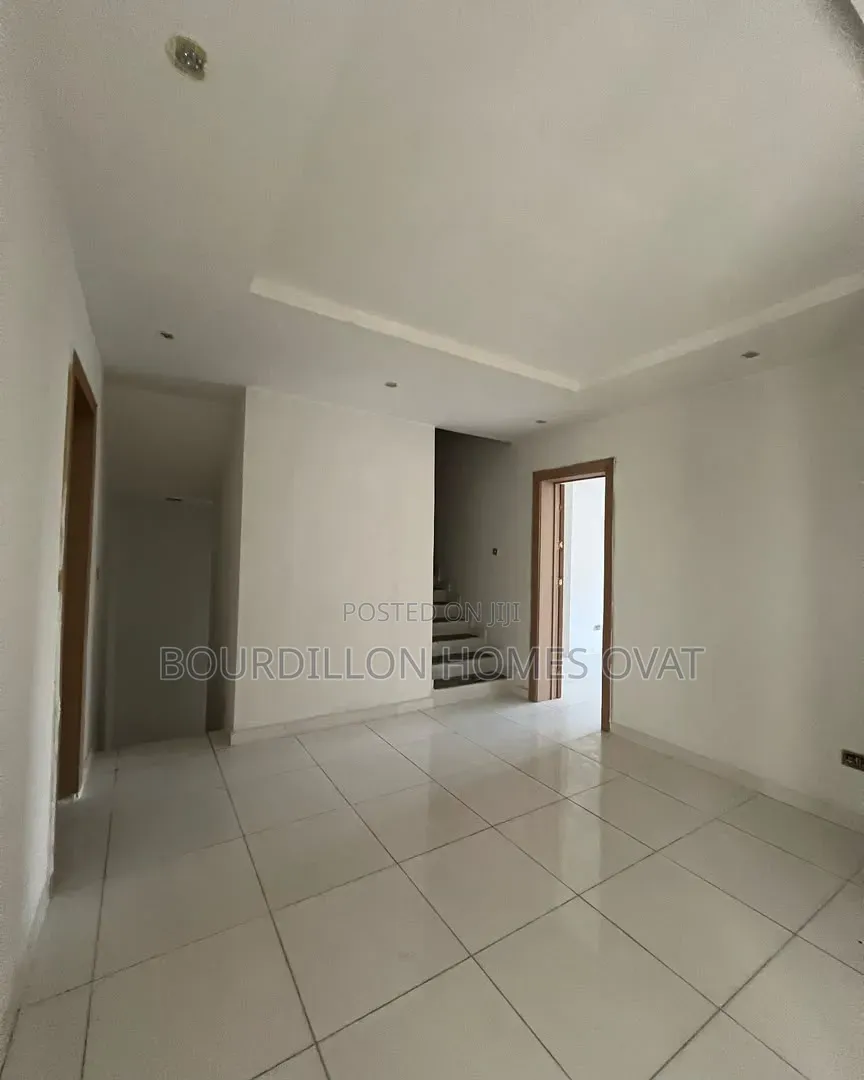 4bdrm Duplex in Ikoyi Lagos State for rent