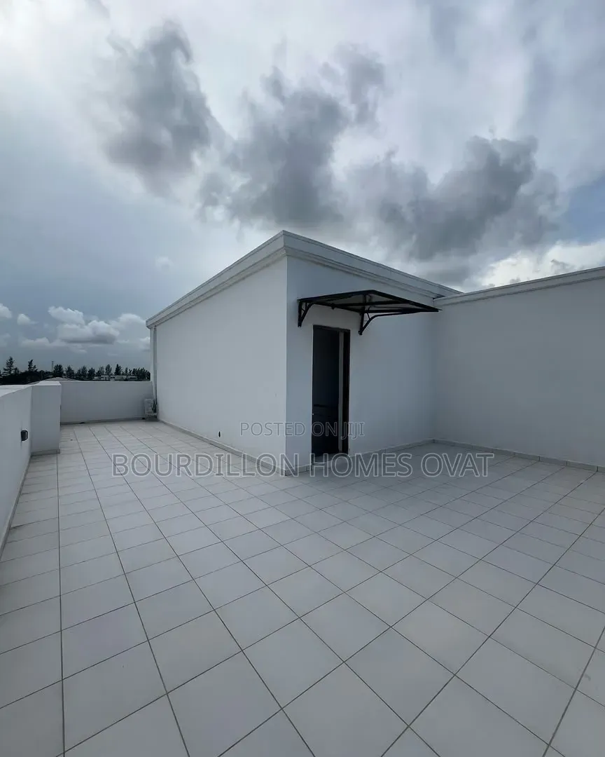 4bdrm Duplex in Ikoyi Lagos State for rent