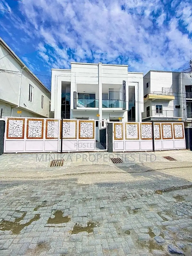4bdrm Duplex in Ikota Villa Estate for sale