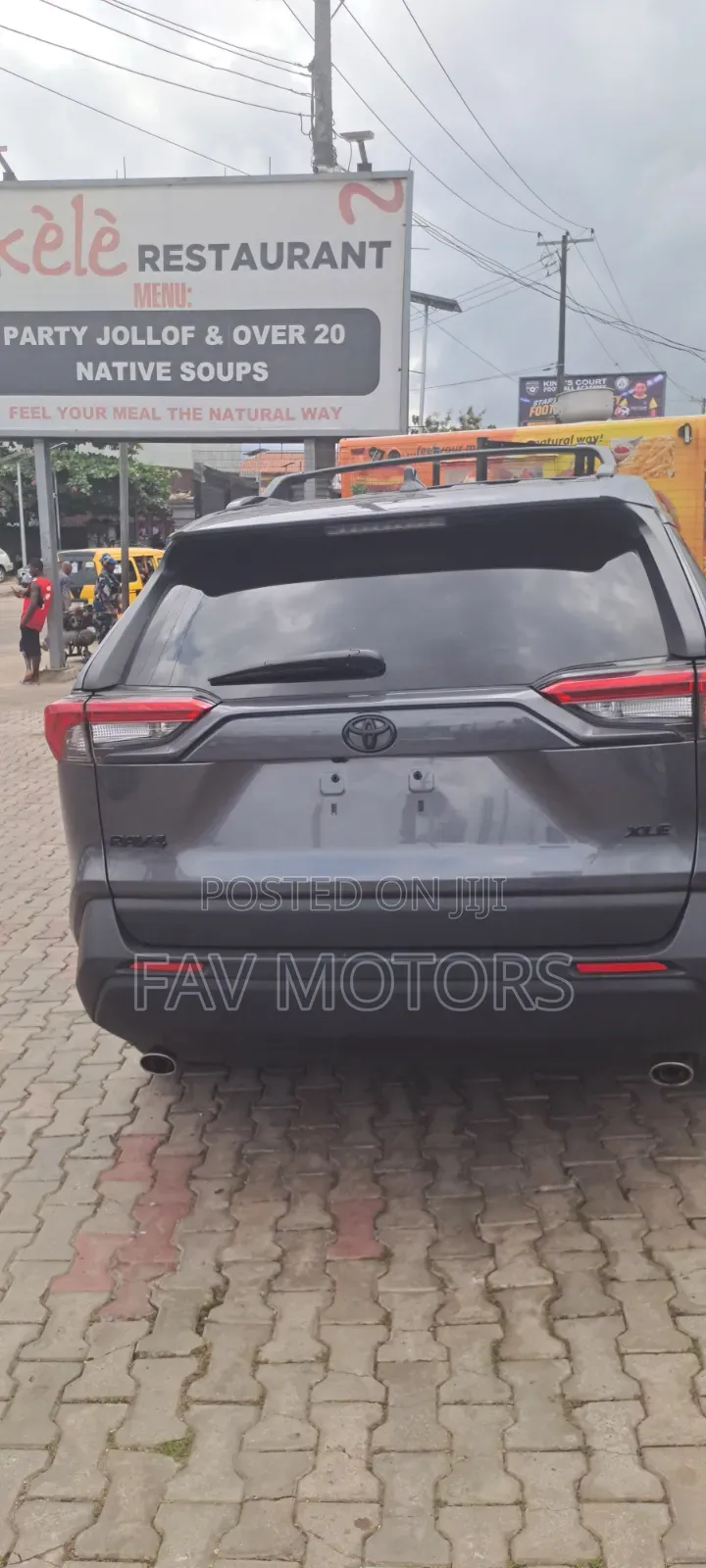 Toyota RAV4 XLE Premium 2021 Gray