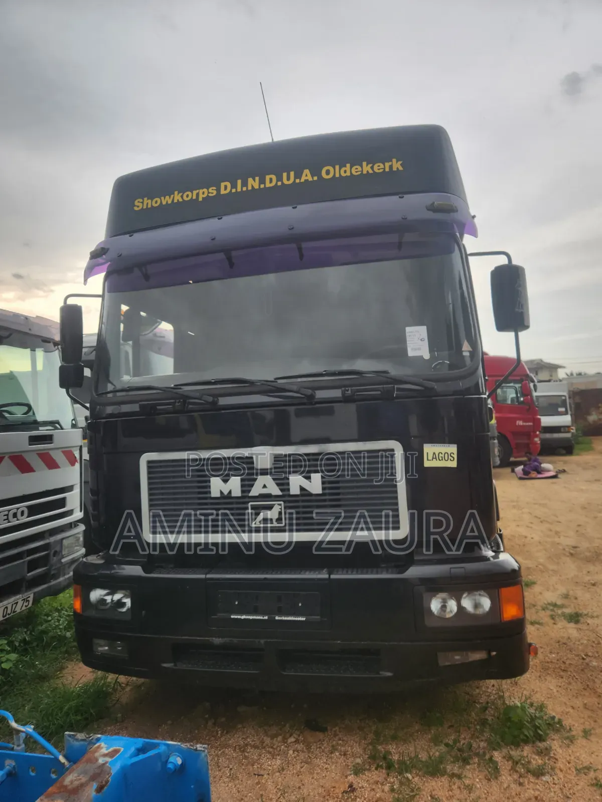 Man Trailer Head