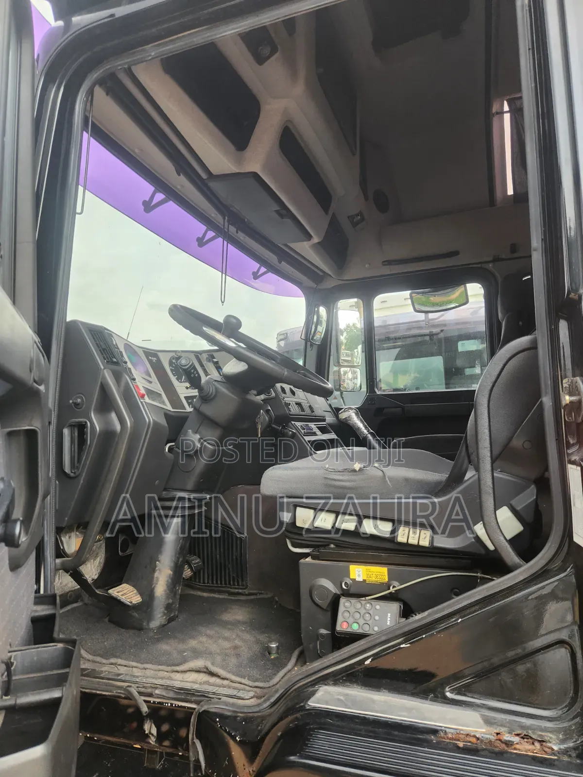 Man Trailer Head