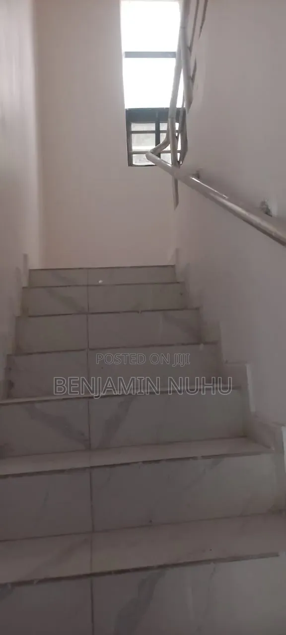 3bdrm Penthouse in Peak Prime One, Off Lekki-Epe Expressway for rent