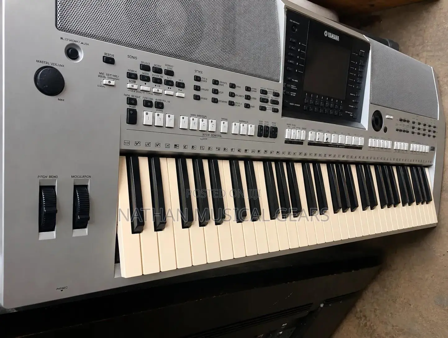 Yamaha PSR-740 PortaTone Professional Arranger Keyboard