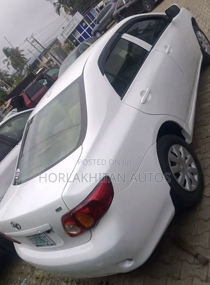 Toyota Corolla 1.8 LE 2008 White