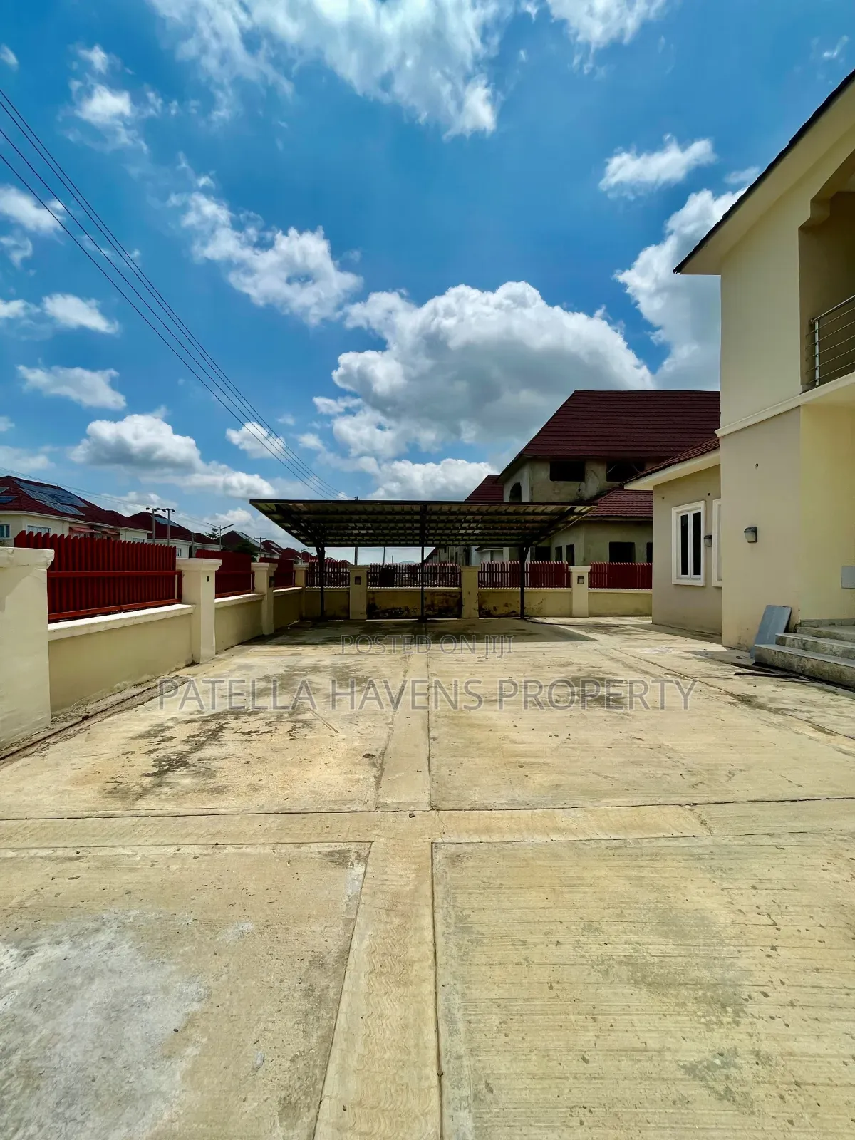 3bdrm Duplex in FHA for sale
