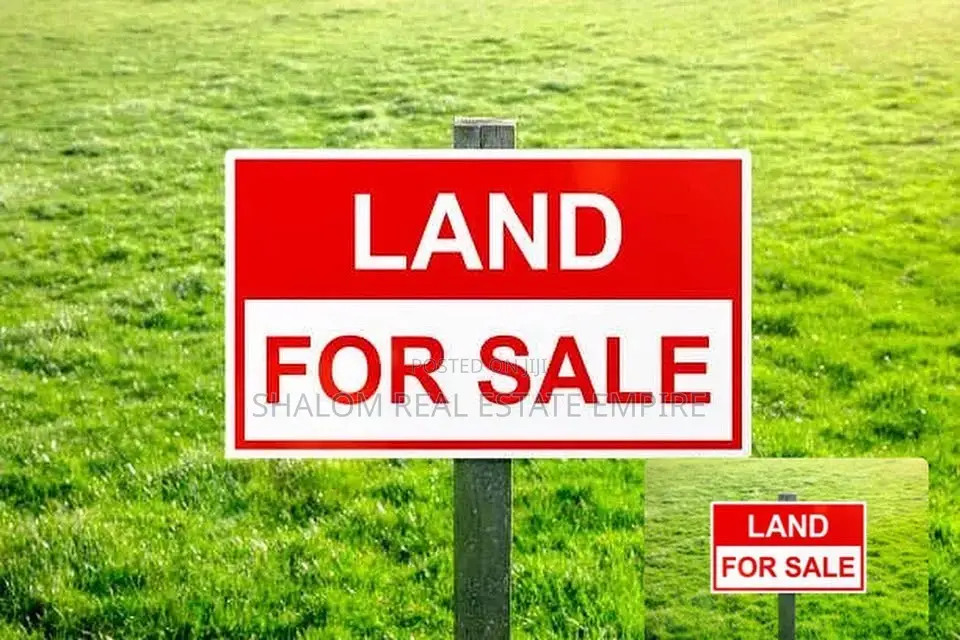 For Sale, a 300 SQM of Land at Adegboyega Olowoora  Going for ₦40M