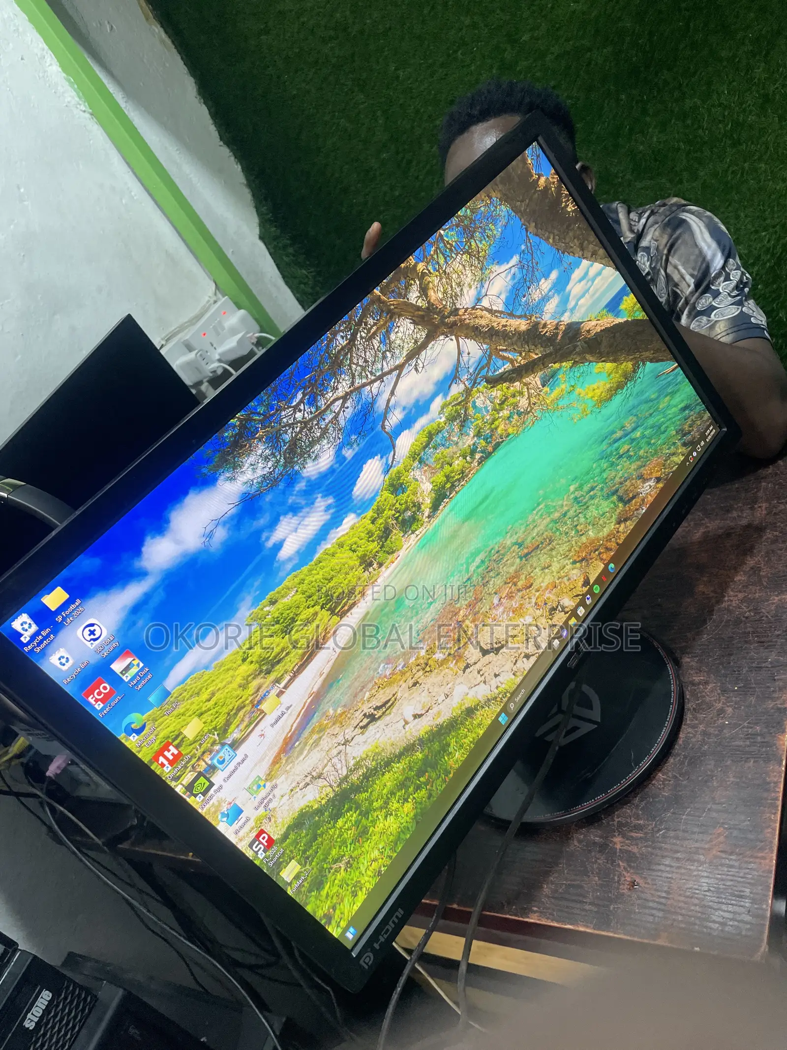 24 Inches Gaming Monitor