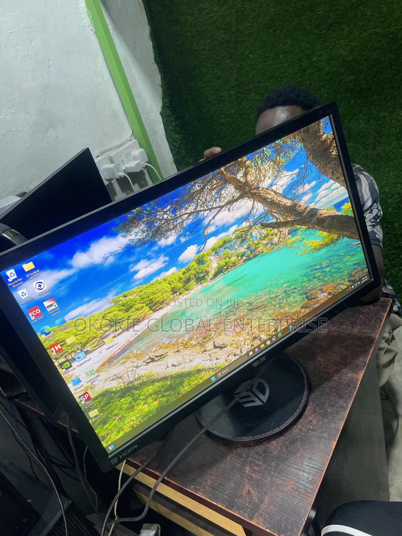 24 Inches Gaming Monitor