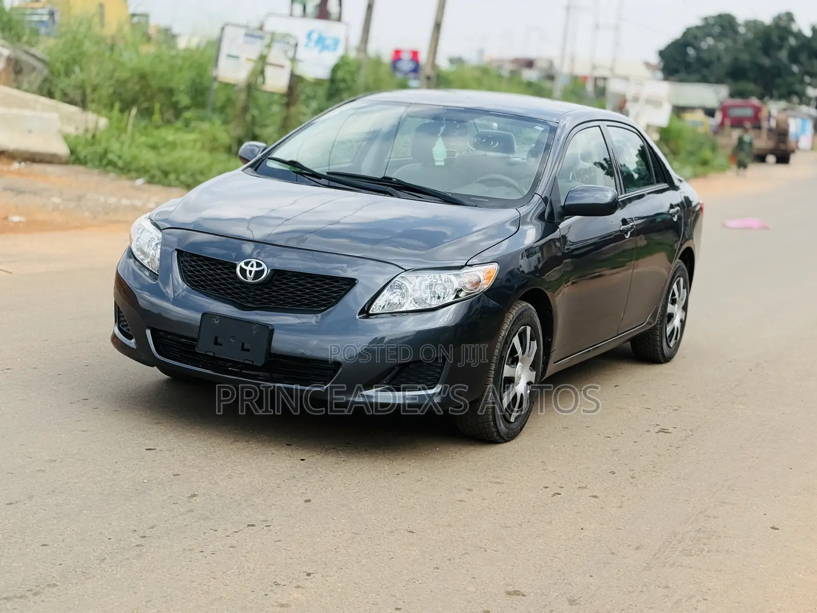 Toyota Corolla LE 4dr Sedan (1.8L 4cyl 4A) 2010 Gray
