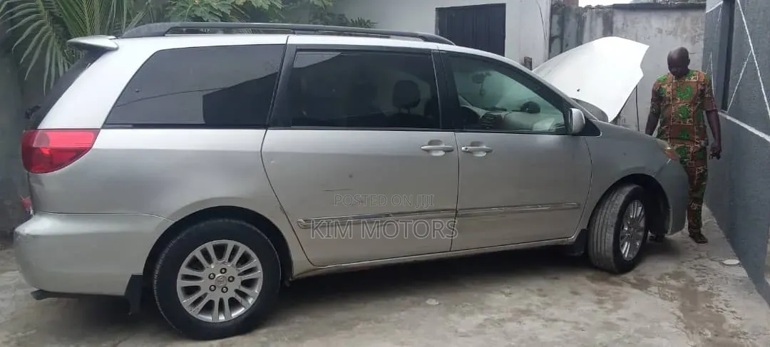Toyota Sienna XLE Limited 2008 Silver