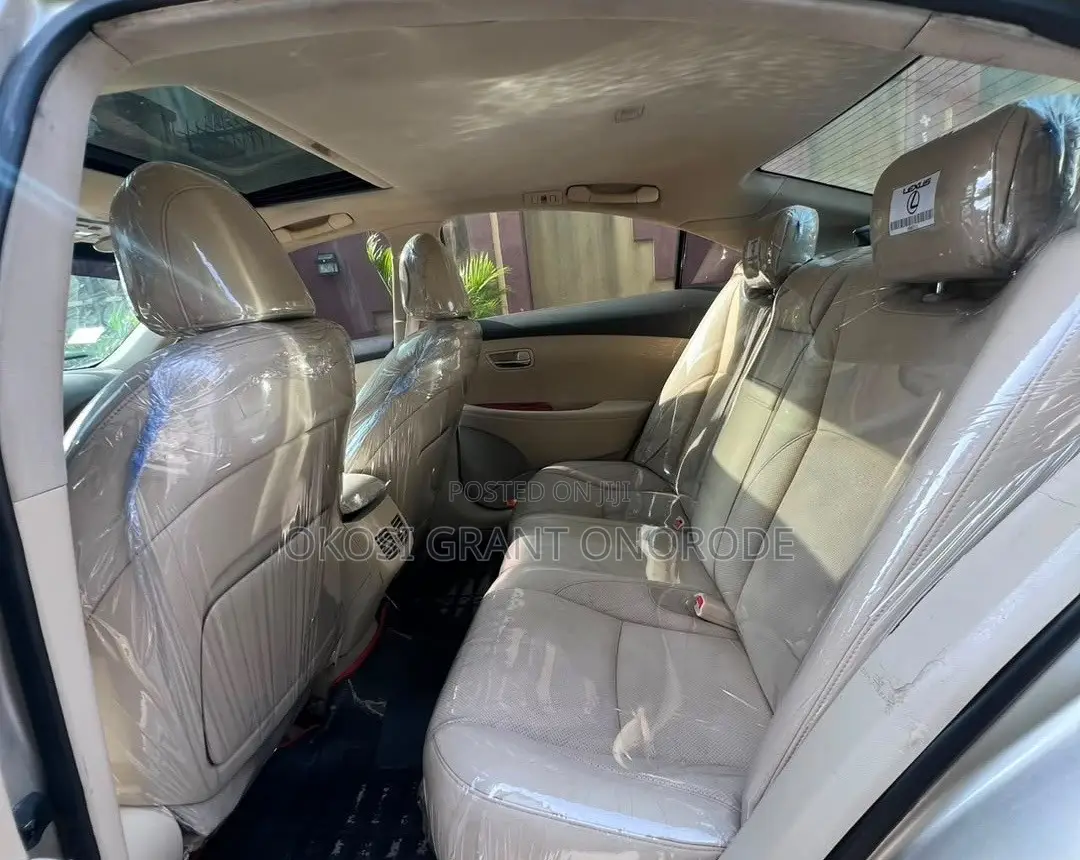 Lexus ES 350 2012 Gold